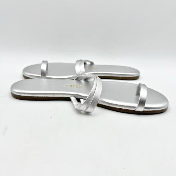 TKEES Womens Leah Flat Sandals US 5 EU 36 Silver Slip On NWOB - Picture 4 of 13